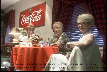 Coca Cola Ladies.JPG (29128 bytes)